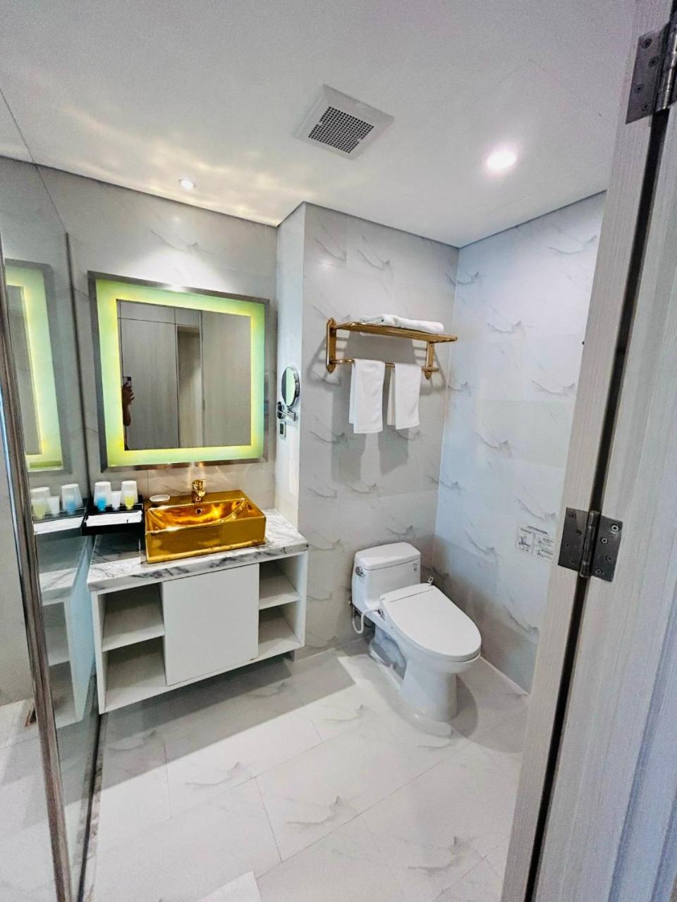Golden Apartment With Sea View Da Nang Exterior foto